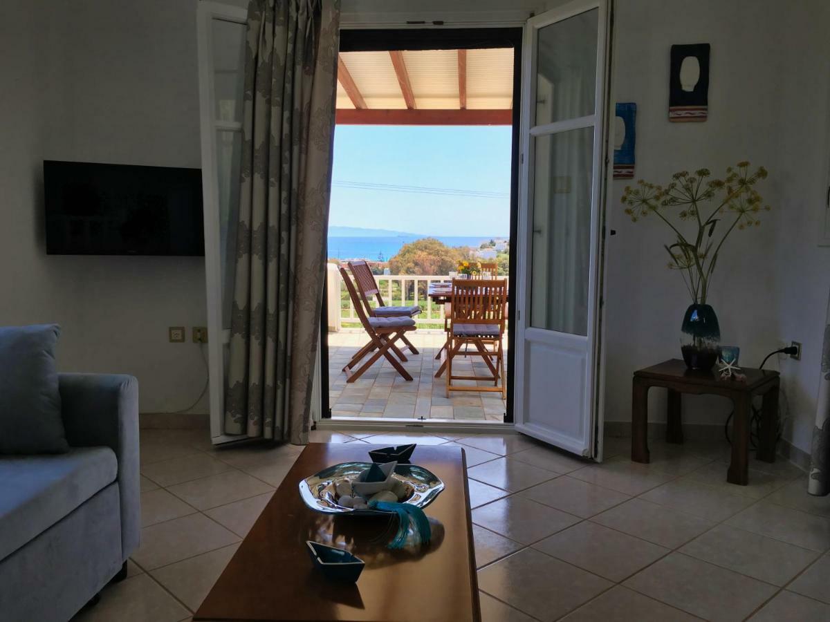 Anthoula'S Sea View Apartment Piso Livadi Exterior photo